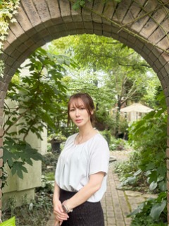 鶴田奈津子