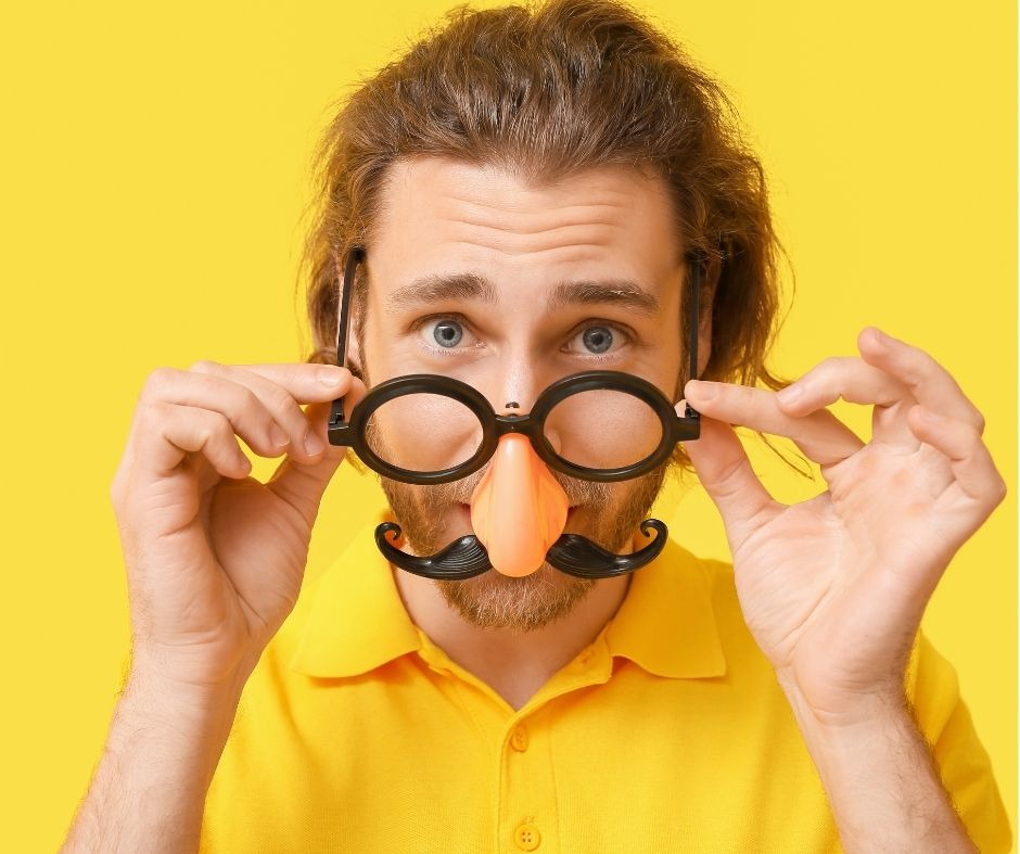 仮面の婚活――虚無僧姿のお見合い相手が教えてくれた“素直さ”の力