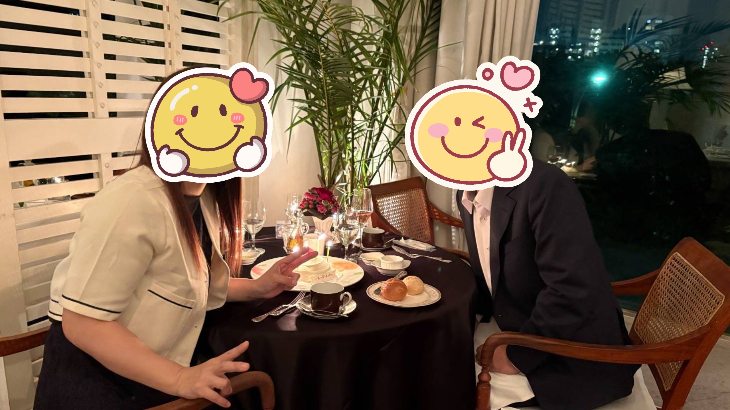 ホテルのディナーでプロポーズ　サプライズケーキの上には「永遠に」の文字が、、