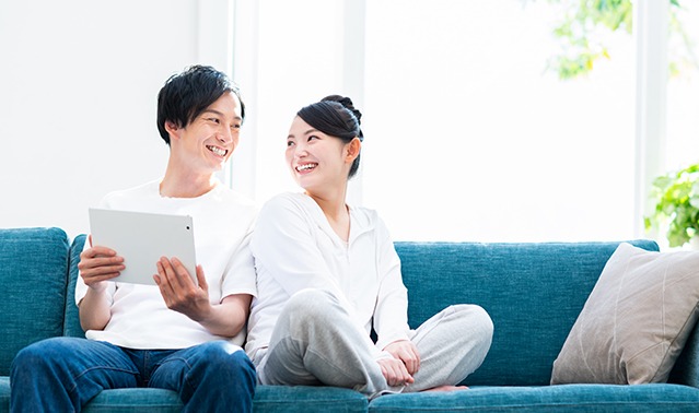 アラフォー婚活で『実家暮らし』は不利になる？