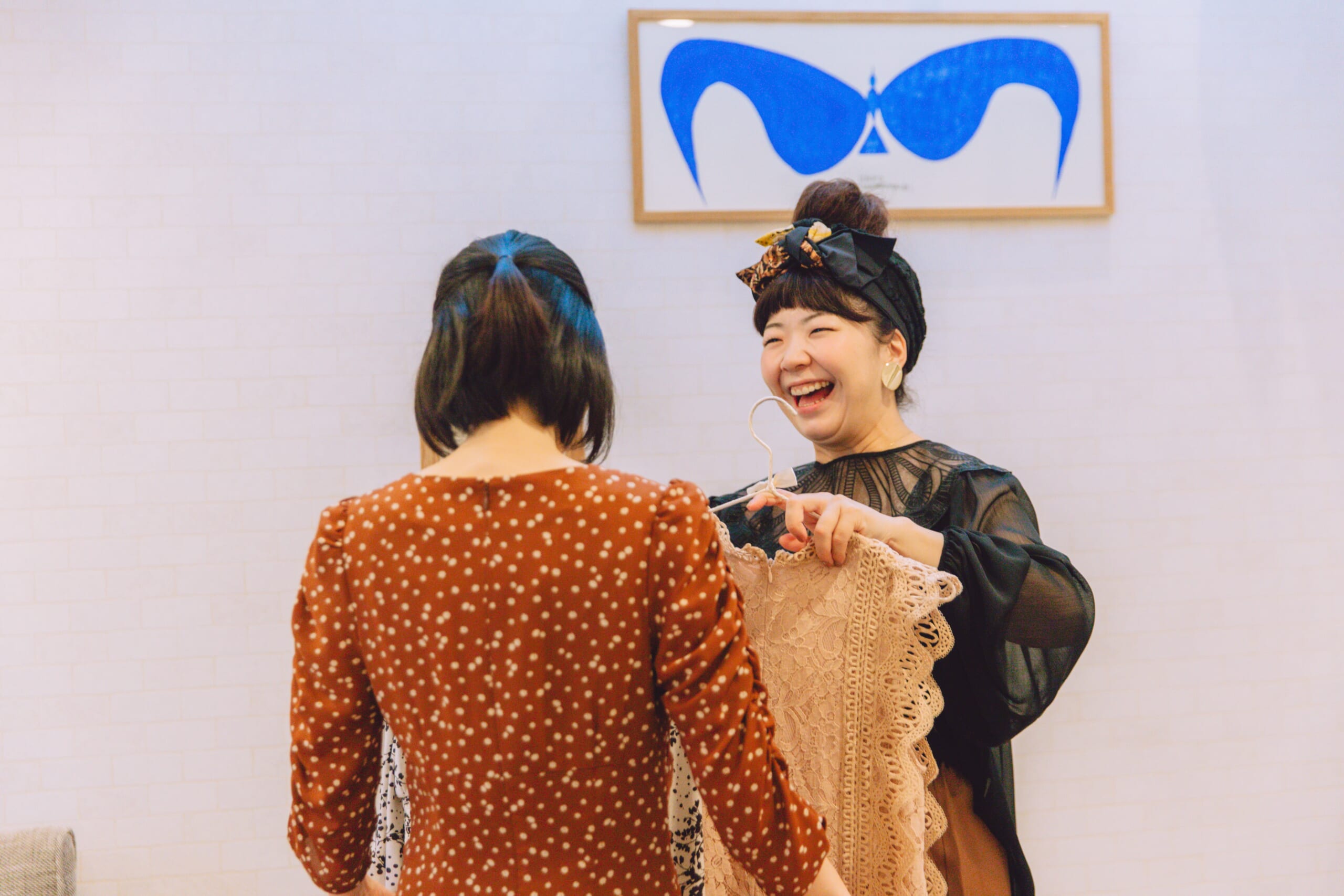 年代ごと　“婚活で好印象を取りやすい女性ファッション”