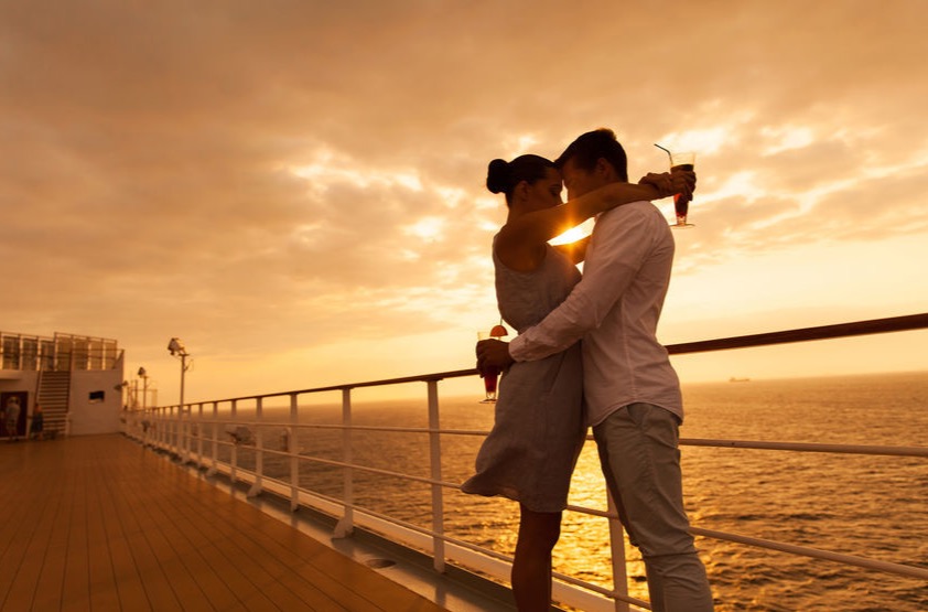 🌙闇が深いほど、夜明けは近い ― 人生の静かな時間が、次の幸せを呼び込む ―