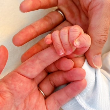 寒い日も家族で過ごせば温かな一日です。