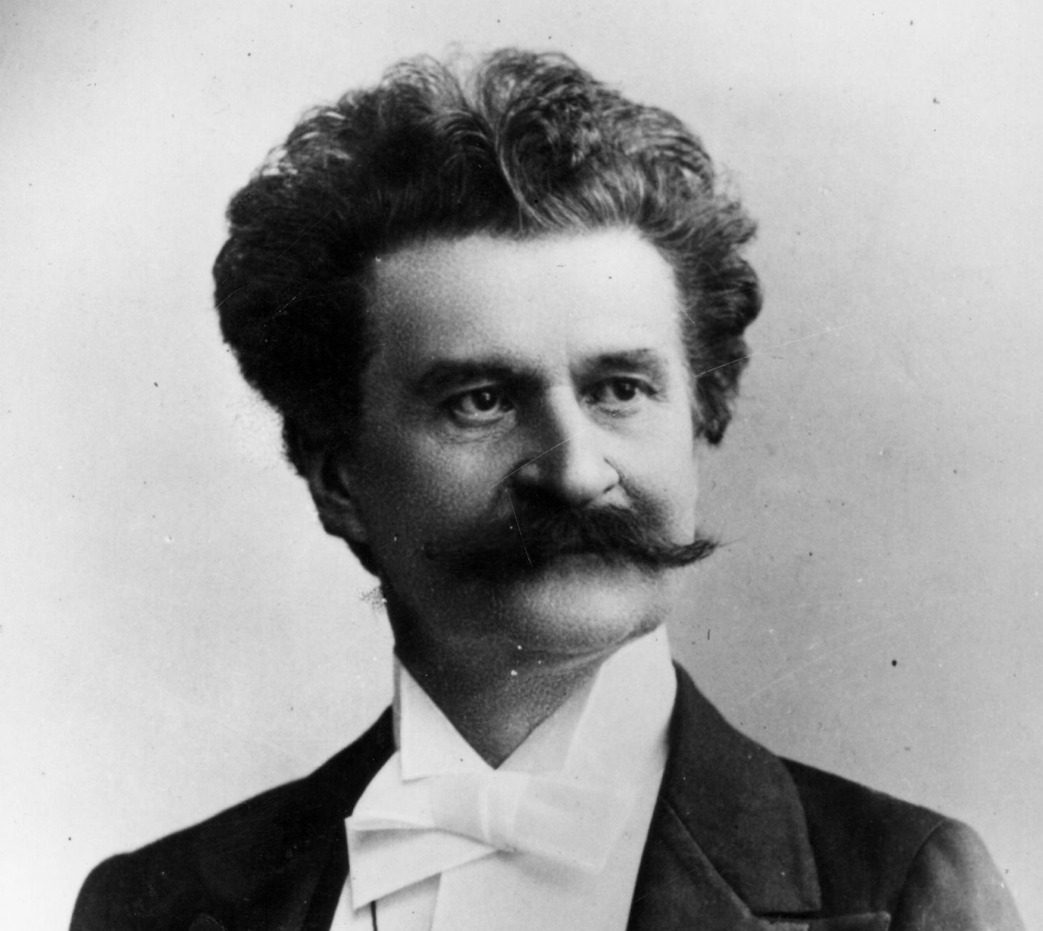 ワルツ王　 ヨハン・シュトラウスⅡ世と三人の妻 ――三拍子の音楽と、不揃いな人生　http://www.cherry-piano.com