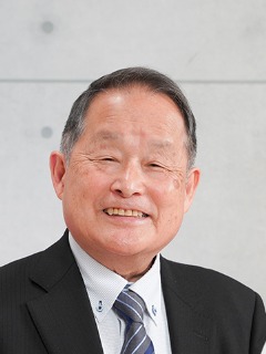 真鍋悦生